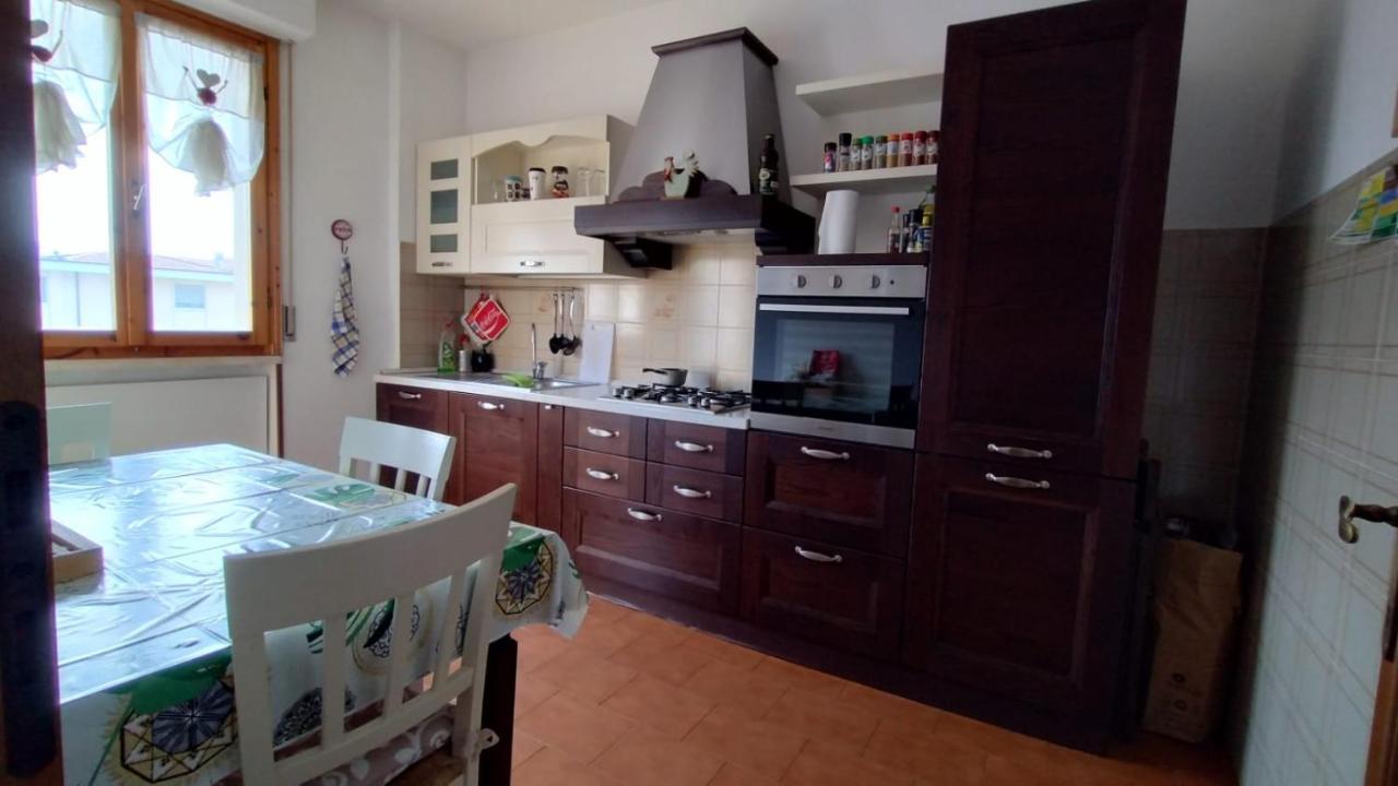 La Casa Dei Viaggiatori - Viareggio - Posto Auto Gratuito Apartment Exterior photo